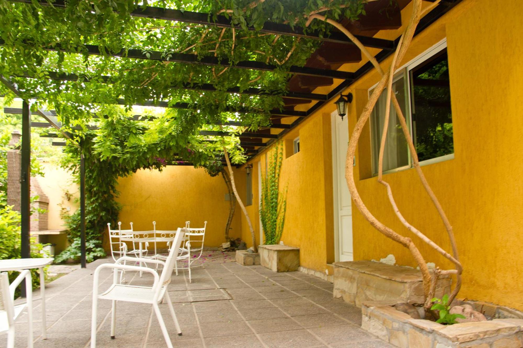 Alamo Hostel & Suites Mendoza Exteriör bild